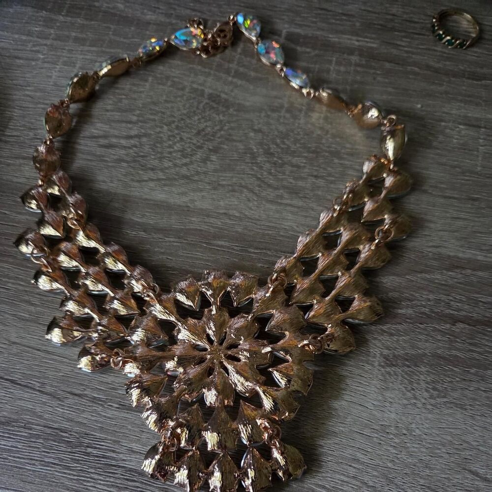 Statement Necklace - Picture 3 of 3